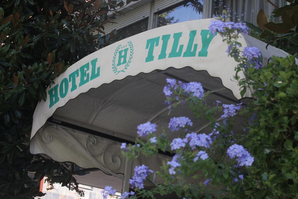 Hotel Tilly Чезенатико Экстерьер фото